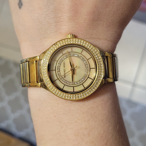 Michael kors watch - Picture 3 of 4